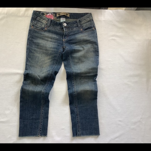 Cropped frayed leg jeans - Picture 6 of 6